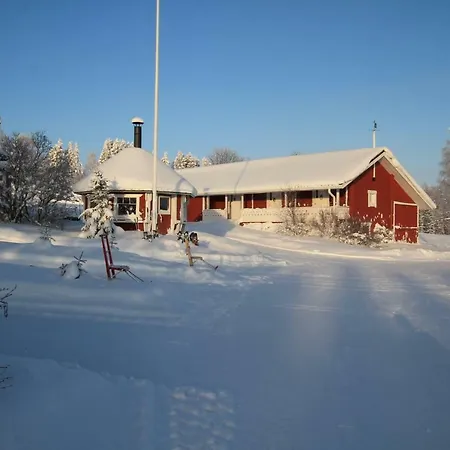 Maatilamatkailu Jaenisvaara * Kolinkylä